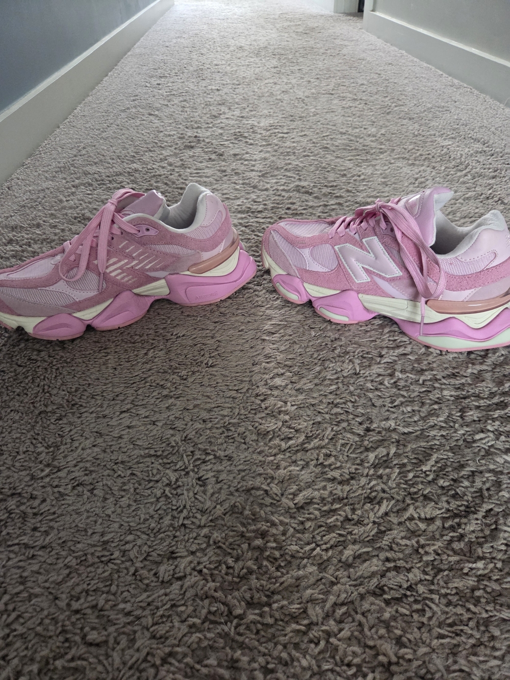 New Balance Women's Pink Mesh & Suede Chunky Sneakers